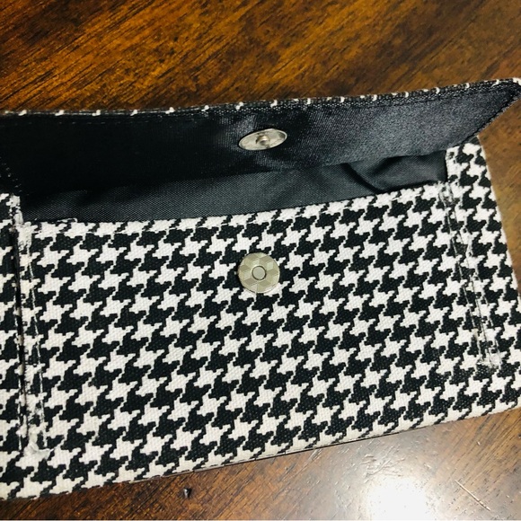 Women’s wallet P Initial 13 card slots 3 pockets black white.7-12” LX4-1/2”W - Picture 6 of 6